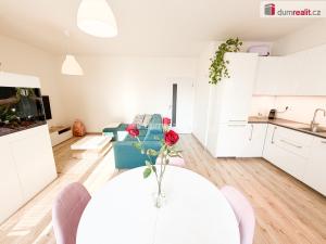 Pronájem bytu 3+kk, Praha - Hloubětín, Saarinenova, 80 m2