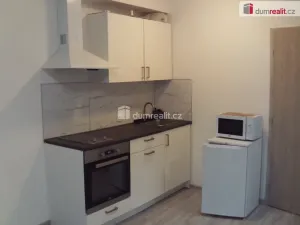 Pronájem bytu 1+kk, Dobrovice, Na Hložku, 30 m2