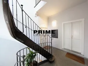 Pronájem bytu 3+1, Praha - Malá Strana, Hroznová, 73 m2