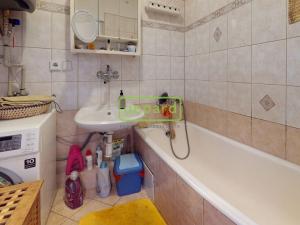 Prodej bytu 3+1, Doksy, Hálkova, 56 m2