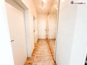 Pronájem bytu 3+kk, Praha - Hloubětín, Saarinenova, 80 m2