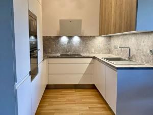 Pronájem bytu 2+kk, Praha - Michle, Hadovitá, 50 m2