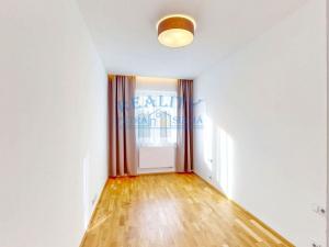 Pronájem bytu 2+kk, Praha - Strašnice, Černokostelecká, 41 m2