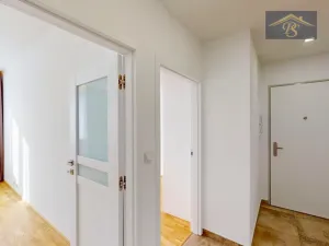 Pronájem bytu 2+kk, Praha - Strašnice, Černokostelecká, 41 m2
