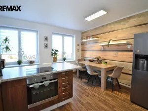 Prodej bytu 3+1, Štíty, Sportovní, 81 m2