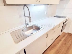 Pronájem bytu 2+kk, Praha - Černý Most, Vašátkova, 42 m2