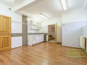 Prodej obchodního prostoru, Karlovy Vary, Rohová, 120 m2