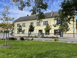 Pronájem komerční nemovitosti, Zdice, Palackého náměstí, 5 m2