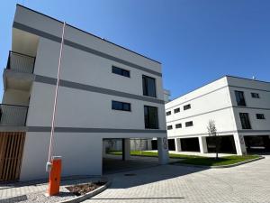 Pronájem garážového stání, Plzeň, Pilařská, 12 m2