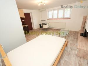 Pronájem bytu 1+kk, Opava, Hobzíkova, 27 m2