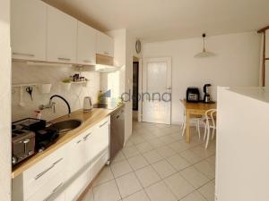 Pronájem bytu 2+kk, Praha, Nekvasilova, 41 m2