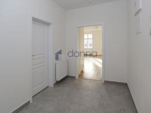 Pronájem bytu 2+kk, Praha, Rumunská, 58 m2