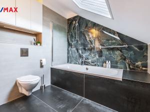 Pronájem bytu 3+kk, Praha - Satalice, Vinořská, 110 m2