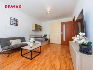 Pronájem bytu 1+1, Praha - Háje, Hekrova, 31 m2