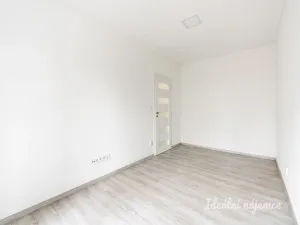 Pronájem bytu 3+1, Praha - Krč, Rosečská, 84 m2