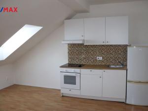 Pronájem bytu 1+kk, Brno - Židenice, Bubeníčkova, 25 m2