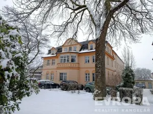 Prodej bytu 2+1, Nový Bor, Palackého náměstí, 67 m2