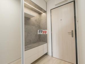Pronájem bytu 1+kk, Olomouc - Povel, Slavonínská, 41 m2