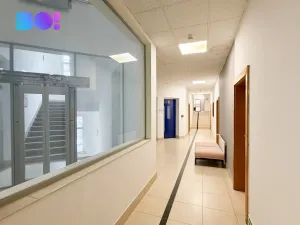 Pronájem kanceláře, Praha, Žerotínova, 420 m2
