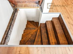 Prodej rodinného domu, Hora Svatého Šebestiána, 210 m2