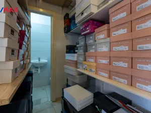 Prodej obchodního prostoru, Karlovy Vary, Zámecký vrch, 30 m2