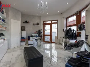 Prodej obchodního prostoru, Karlovy Vary, Zámecký vrch, 30 m2