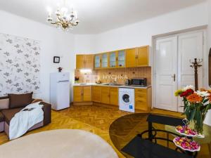 Pronájem bytu 2+kk, Praha - Nové Město, Mikulandská, 65 m2