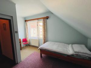 Prodej rodinného domu, Kamenné Žehrovice, Revoluční, 280 m2