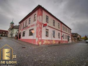 Prodej restaurace, Solnice, Masarykovo náměstí, 1021 m2