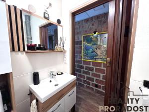 Prodej rodinného domu, Kuchařovice, Znojemská, 160 m2