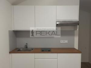 Pronájem bytu 1+kk, Praha - Košíře, Musílkova, 17 m2