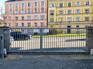 Pronájem garáže, Praha - Košíře, Plzeňská, 15 m2