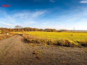 Prodej pozemku pro bydlení, Hajany, 1824 m2