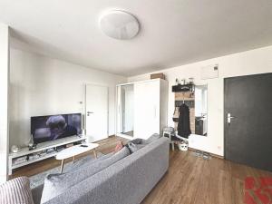 Pronájem bytu 2+kk, Praha - Michle, Pod Stárkou, 40 m2