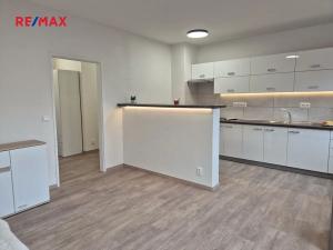 Pronájem bytu 2+kk, Kladno, Vojtěcha Lanny, 51 m2