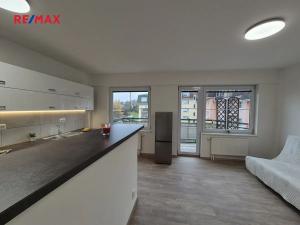 Pronájem bytu 2+kk, Kladno, Vojtěcha Lanny, 51 m2