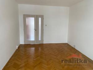 Prodej bytu 2+1, Opava - Kateřinky, Holasická, 59 m2