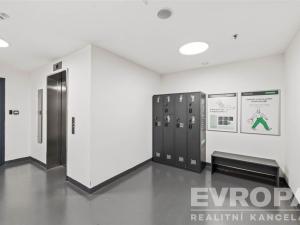 Pronájem kanceláře, Praha - Holešovice, Plynární, 648 m2