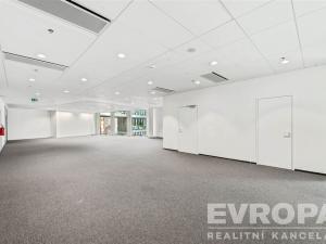 Pronájem kanceláře, Praha - Holešovice, Plynární, 670 m2