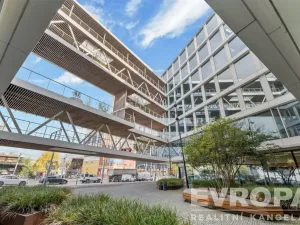 Pronájem kanceláře, Praha - Holešovice, Plynární, 670 m2