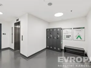 Pronájem kanceláře, Praha - Holešovice, Plynární, 670 m2