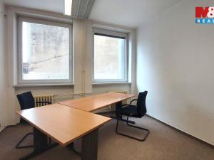 Pronájem obchodního prostoru, Ústí nad Orlicí, T. G. Masaryka, 15 m2