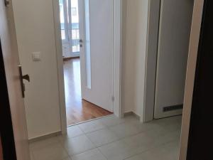 Pronájem bytu 1+kk, Praha - Hloubětín, Waltariho, 32 m2