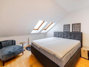 Pronájem bytu 3+kk, Praha - Karlín, Pernerova, 100 m2