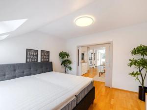 Pronájem bytu 3+kk, Praha - Karlín, Pernerova, 100 m2