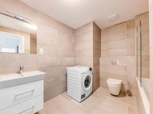 Pronájem bytu 4+kk, Praha - Vysočany, Hindlova, 105 m2