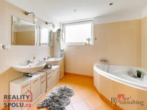 Prodej bytu 3+kk, Praha - Hloubětín, Nademlejnská, 86 m2