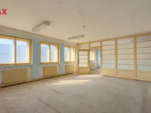 Prodej výrobních prostor, Úpice, Dr. Teuchmanna, 1817 m2