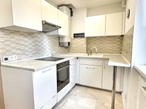 Prodej bytu 2+1, Kladno, Vašíčkova, 59 m2