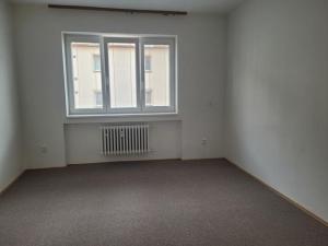 Pronájem bytu 2+1, Pardubice - Zelené Předměstí, Sladkovského, 61 m2